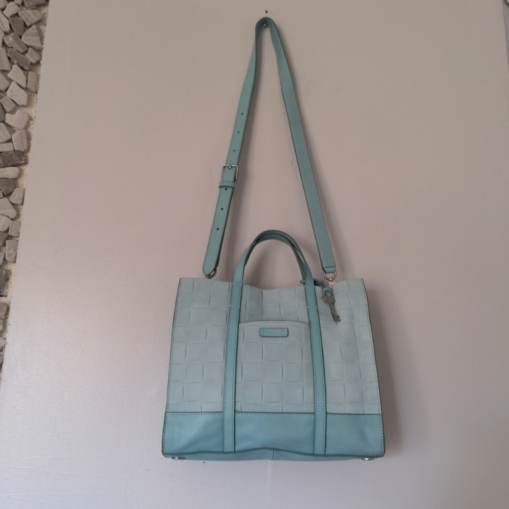 Fossil Carmen Leather Tote Light Blue Key Charm EUC Woven Pattern Cross Body - Picture 2 of 12